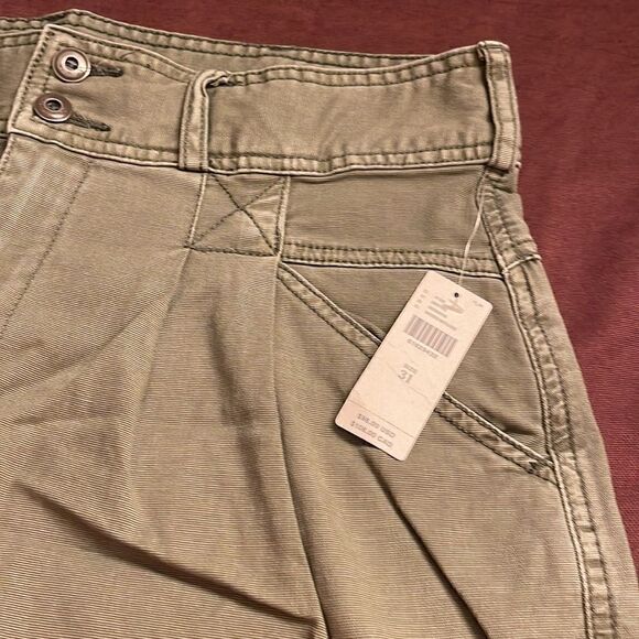 Anthropologie Pilcro Relaxed Pleat Shorts - Picture 5 of 6